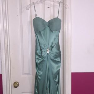 Green mermaid style prom dress